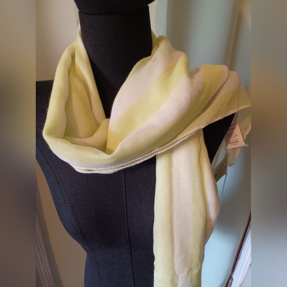 🍒 Cool Breeze By Sophi White & Yellow Striped Versatile Scarf - Picture 1 of 6